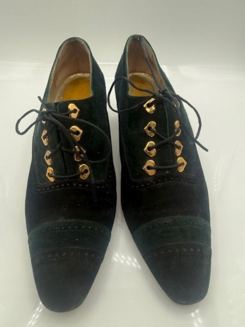 Vintage Escada Womens Hunter Green/Black Suede Heart Detail Lace Up Heels Size 8 - Picture 2 of 7